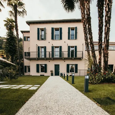 Gio Leo Guest house *