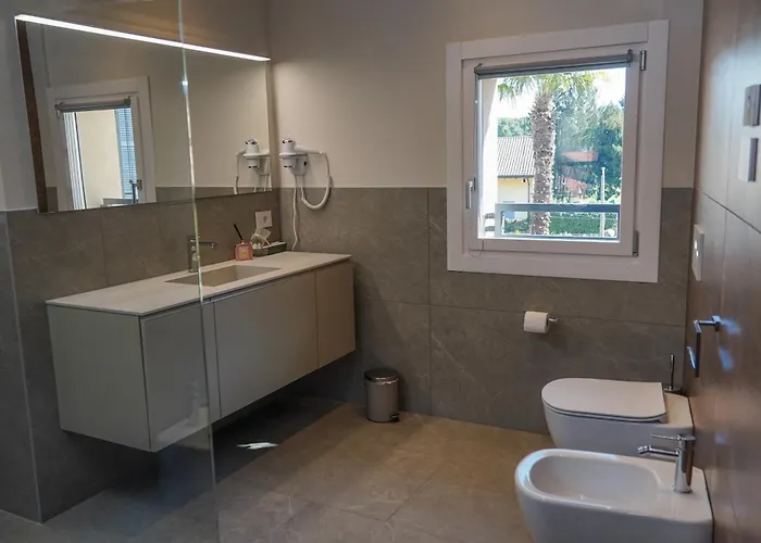 Gio Leo 3* Lesa